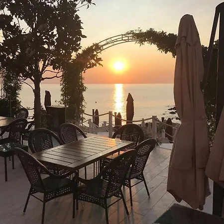 Apartman La Spacious With A Sea View *