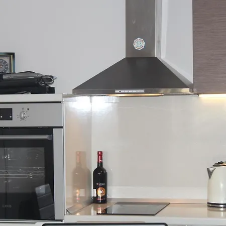 La Spacious With A Sea View Apartman *