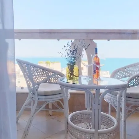 La Spacious With A Sea View * Várna