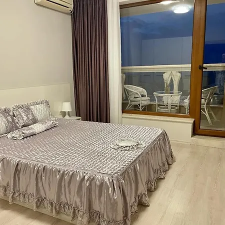 La Spacious With A Sea View Apartman Várna