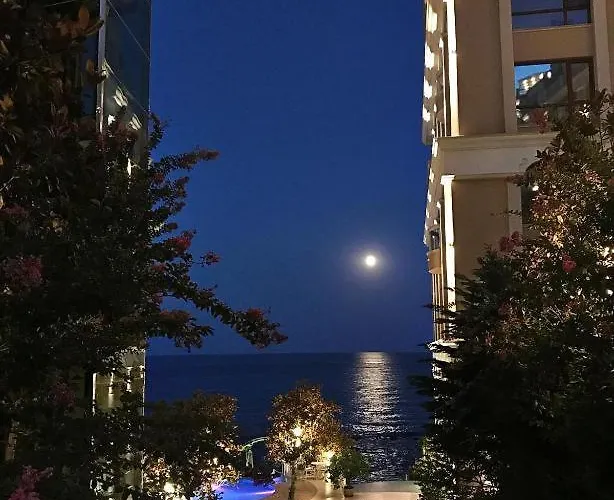 La Spacious With A Sea View 아파트 *