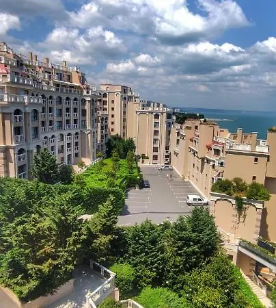 La Spacious With A Sea View Apartman Várna