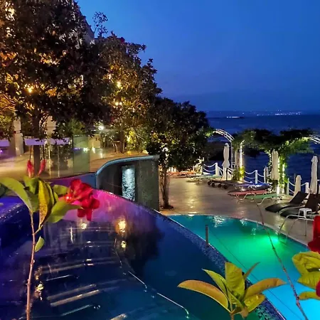 La Spacious With A Sea View Apartment