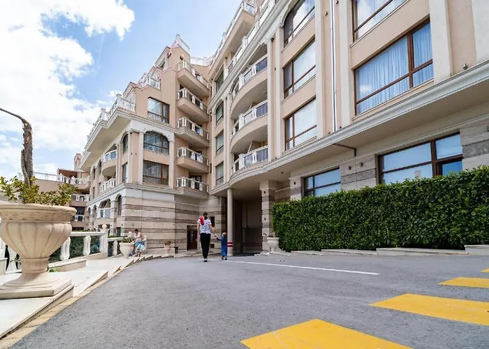 La Spacious With A Sea View Apartament Warna